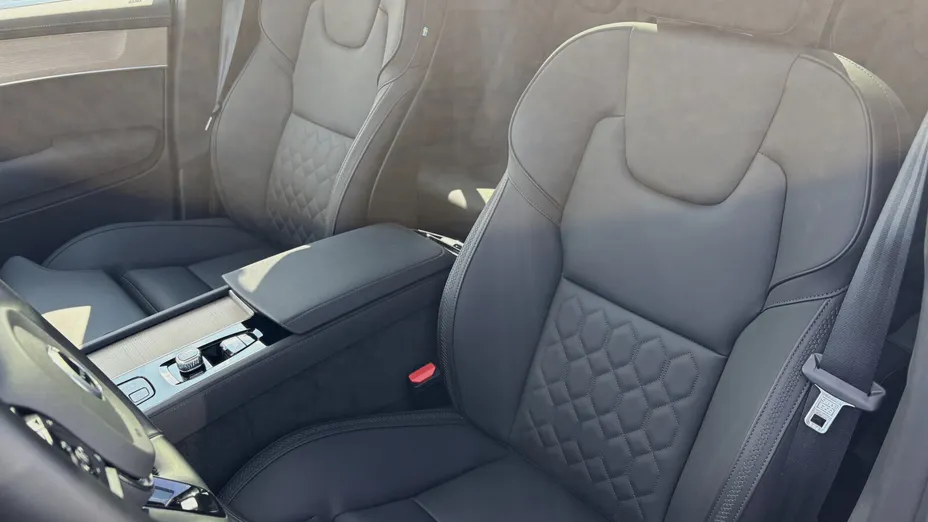 VOLVO XC90 XC90 T8 AWD Plug-In Hybrid Ultra Bright 7os aut