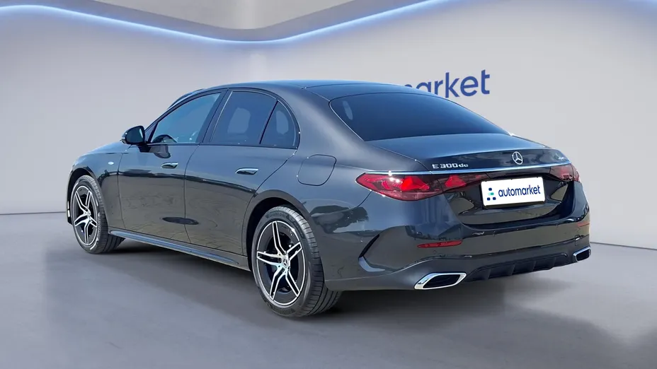 MERCEDES-BENZ E Klasa E 300 de PHEV 4-Matic AMG 9G-Tronic