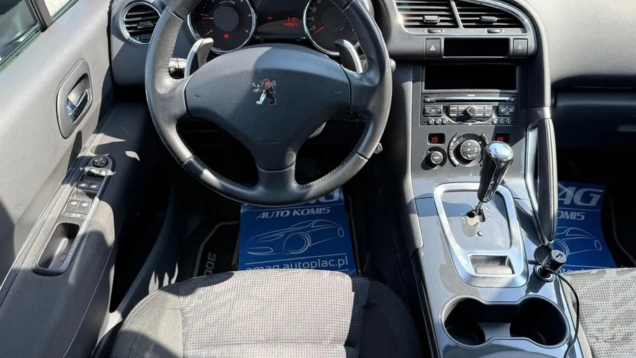 PEUGEOT 3008 -