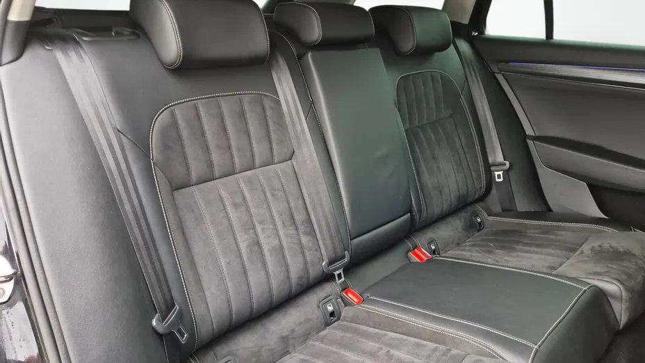 SKODA Superb -