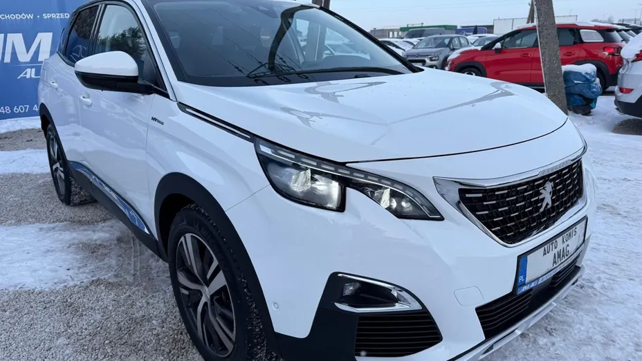 PEUGEOT 3008 -