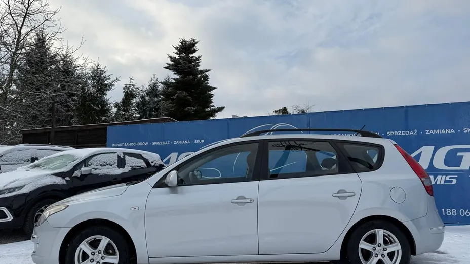 HYUNDAI i30 -