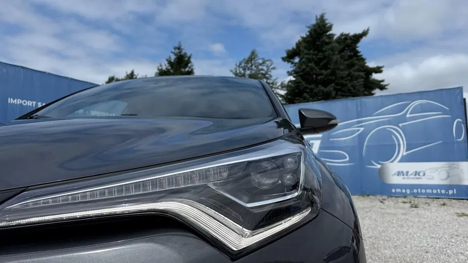 TOYOTA C-HR -