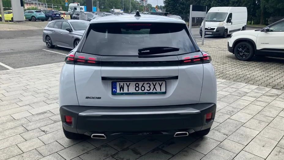 PEUGEOT 2008 2008 PureTech 130 Allure S&S EAT8