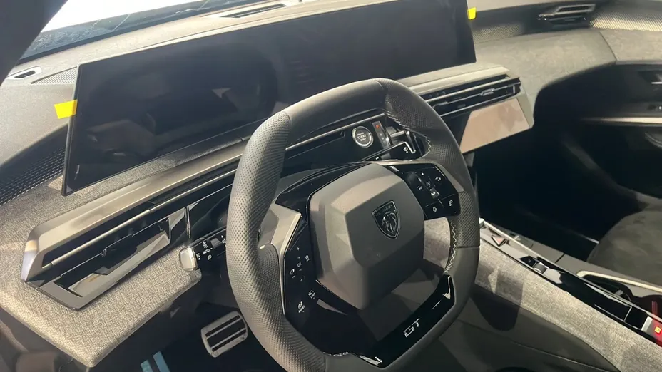 PEUGEOT 3008 3008 1.2 PureTech mHEV GT Exclusive e-DCS6 Nowy