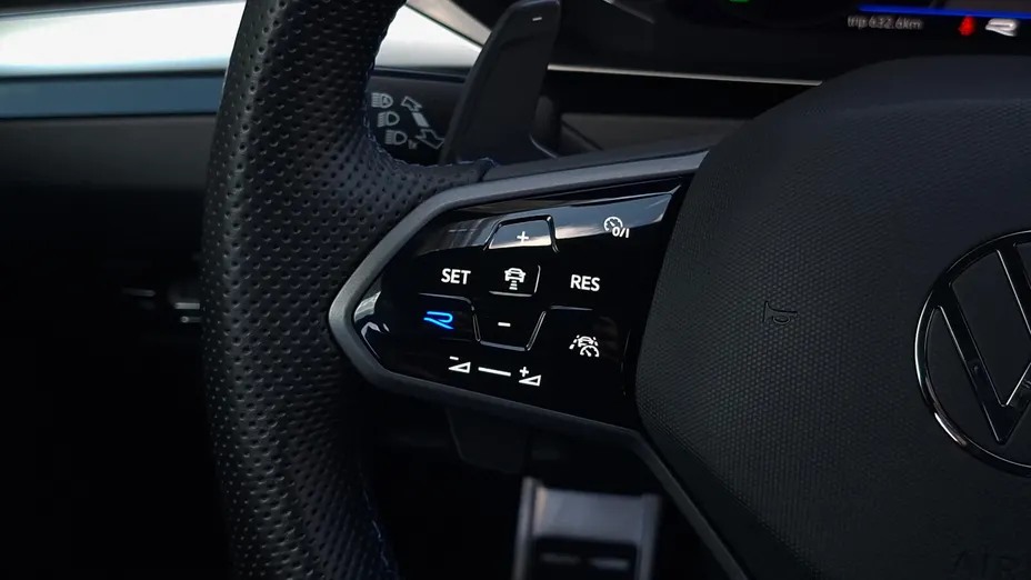 VOLKSWAGEN Arteon Arteon 2.0 TSI 4Motion R DSG