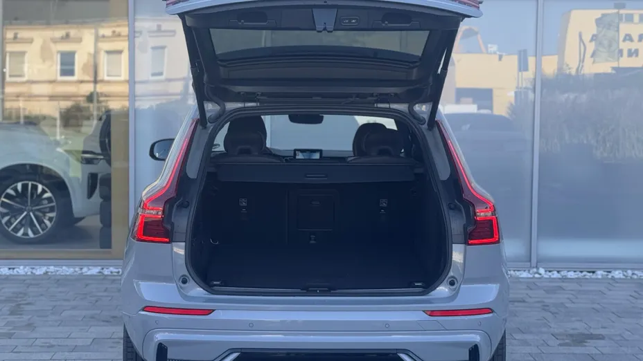 VOLVO XC60 XC60 T8 Plug-In Hybrid AWD Ultra Black Edition aut