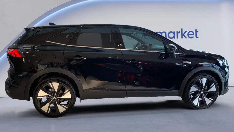 MITSUBISHI Grandis Grandis 1.3T mHEV Intense Style Cold DCT Nowy