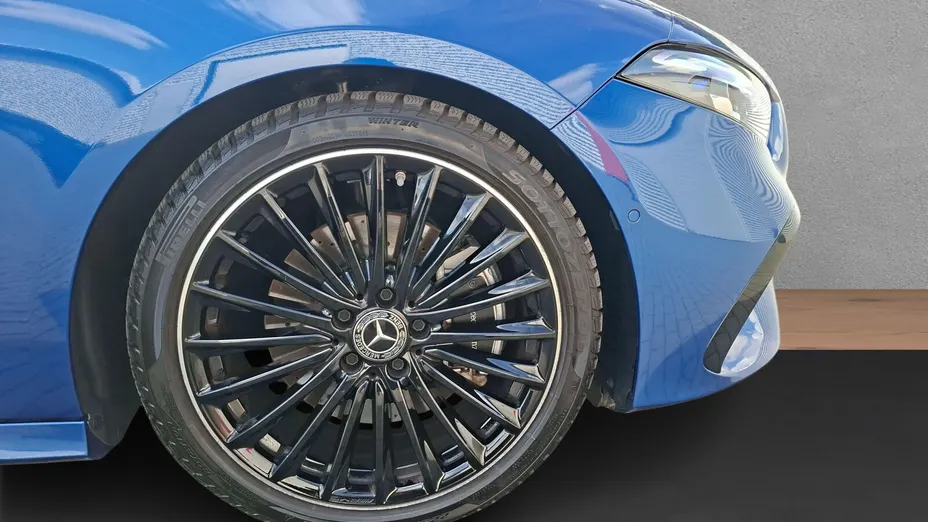 MERCEDES-BENZ A Klasa A 220 4-Matic AMG Line 8G-DCT