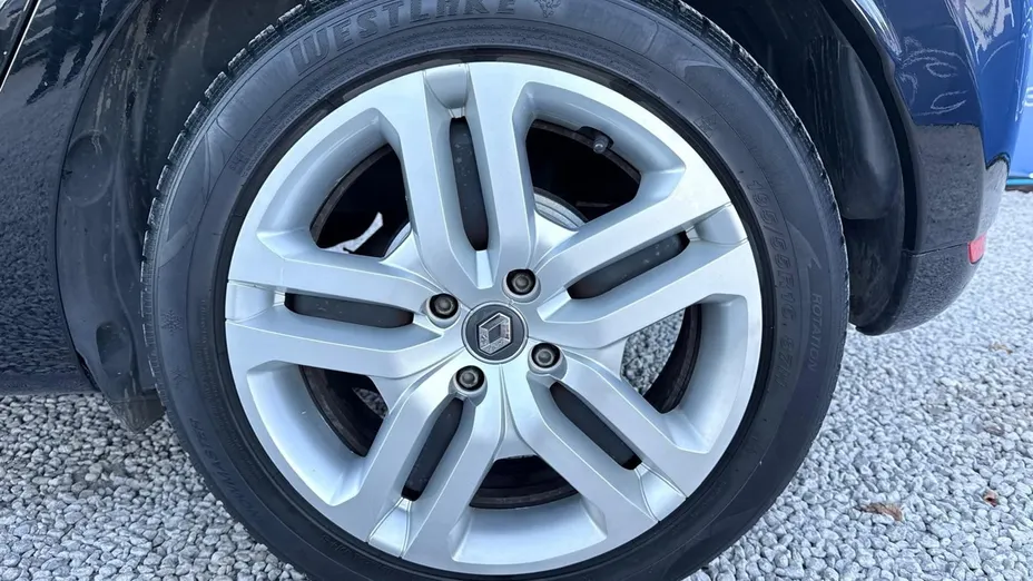 RENAULT Clio -