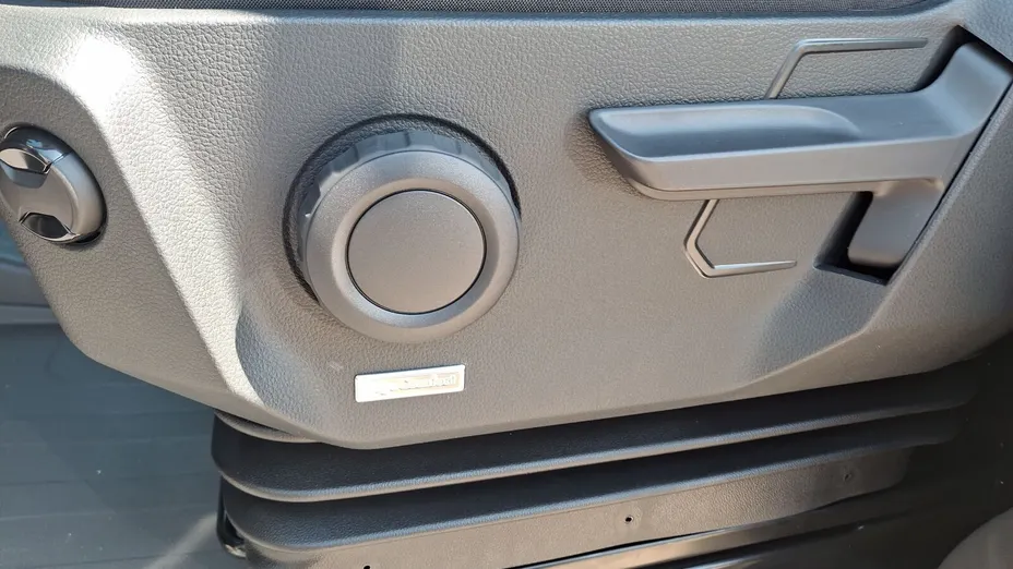 VOLKSWAGEN Crafter Crafter 35 BiTDI 4Motion (9,3m3) aut Nowy