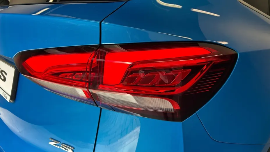 MG ZS ZS 1.5 HEV+ Excite aut Nowy