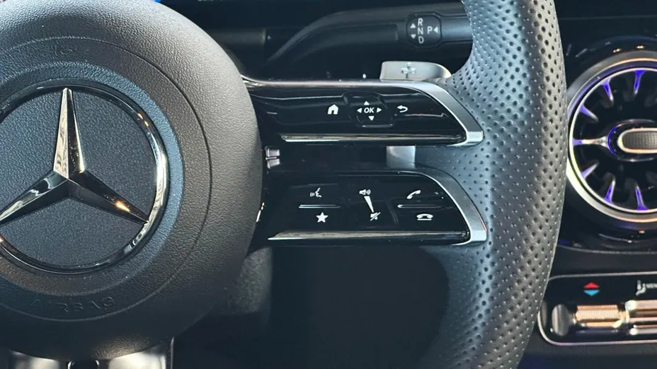 MERCEDES-BENZ GLA GLA 200