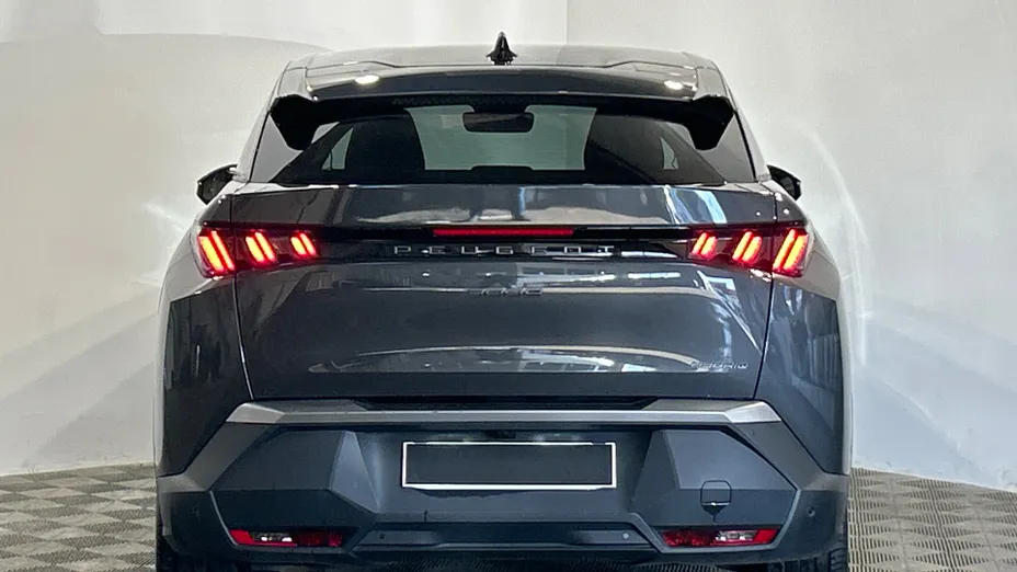 PEUGEOT 3008 -