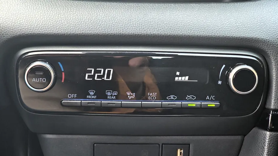 TOYOTA Yaris Yaris Hybrid 1.5 Comfort