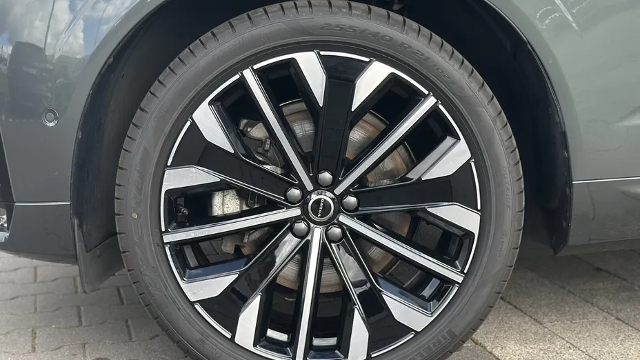 VOLVO XC60 XC60 B5 B AWD Ultra Dark aut