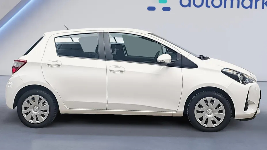 TOYOTA Yaris Yaris 1.0 Active