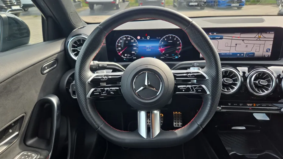 MERCEDES-BENZ A Klasa A 200 AMG Line 7G-DCT