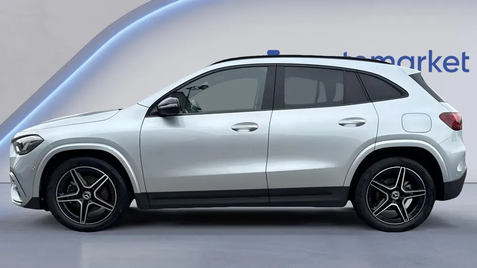 MERCEDES-BENZ GLA GLA 200 mHEV AMG Line 7G-DCT