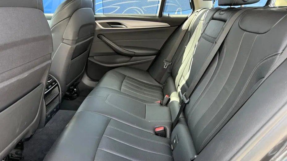 BMW Seria 5 520d aut