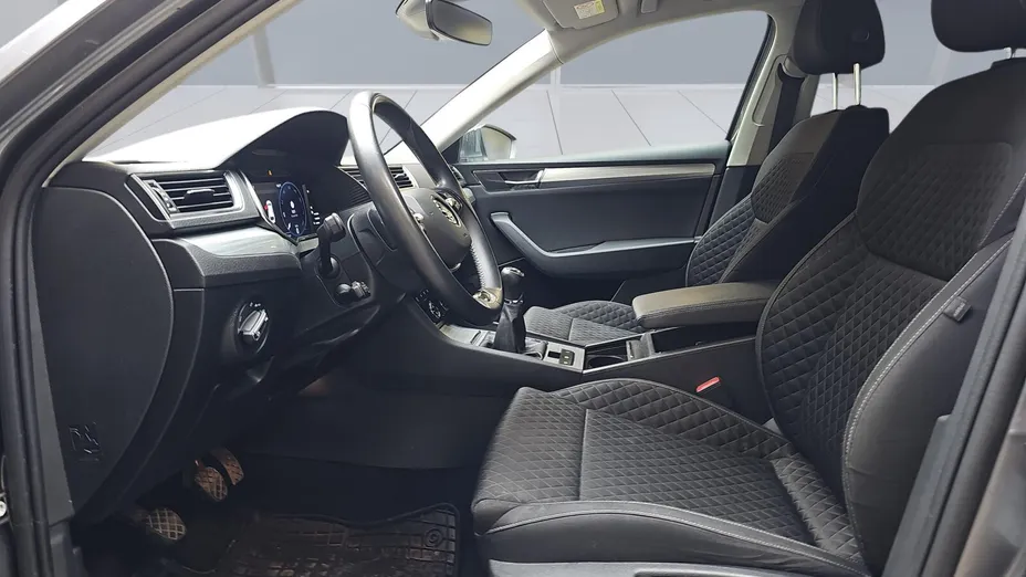 SKODA Superb Superb 2.0 TDI SCR Ambition