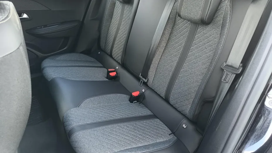 PEUGEOT 2008 2008 PureTech 130 Allure S&S EAT8