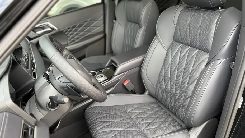 MITSUBISHI Outlander Outlander PHEV Black Edition