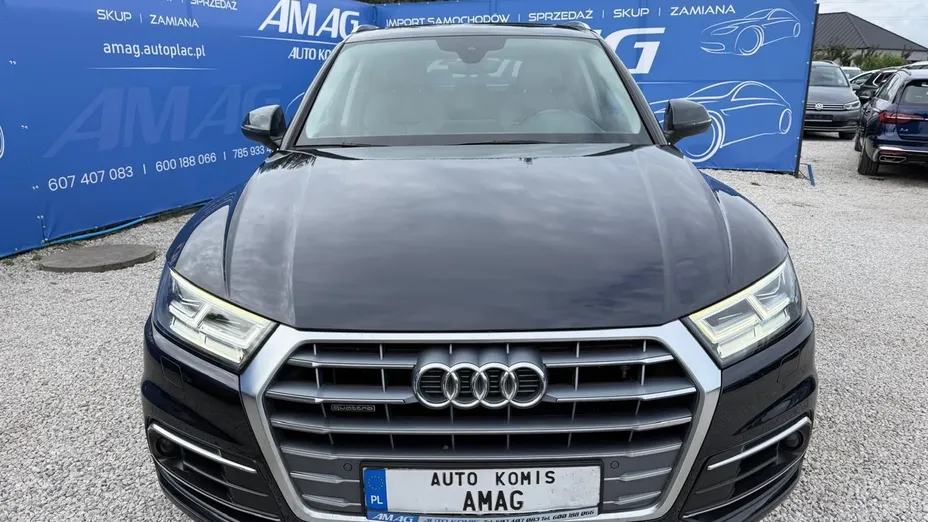 AUDI Q5 -