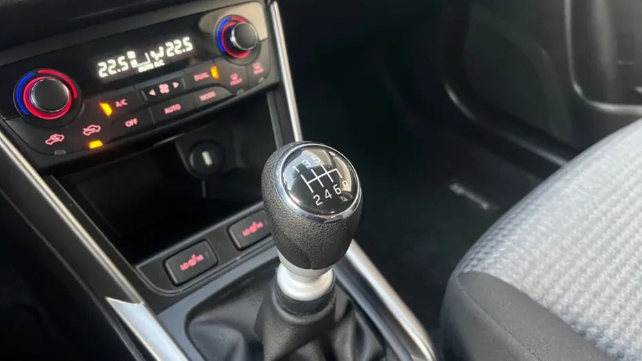 SUZUKI SX4 -