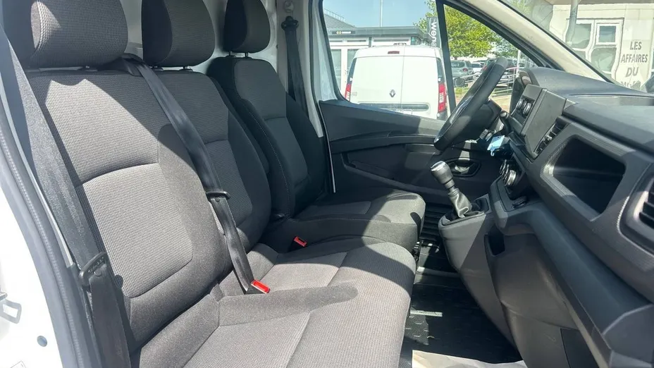 RENAULT Trafic -