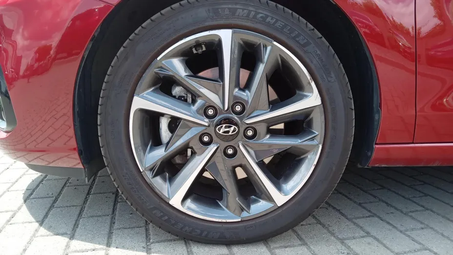 HYUNDAI i30 i30 1.5 T-GDI 48V Smart
