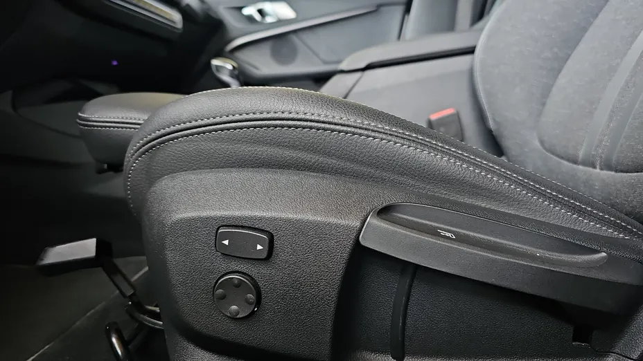 BMW Seria 2 220i xDrive Sport Line aut