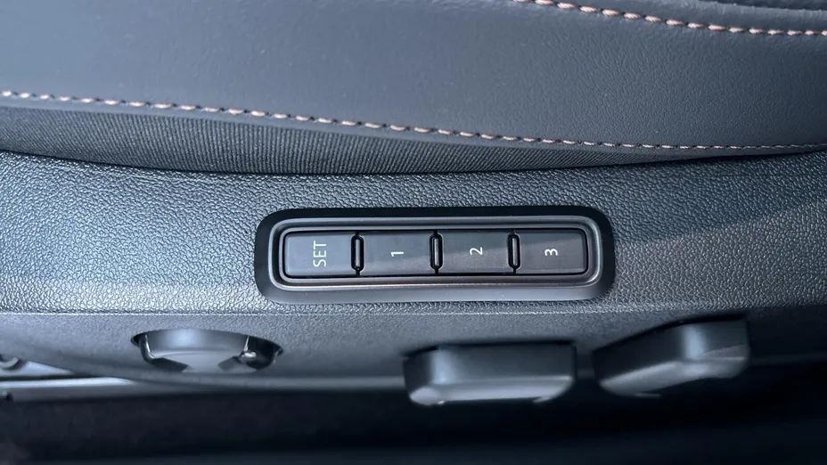 CUPRA Leon Leon 1.5 eTSI mHEV DSG Nowy