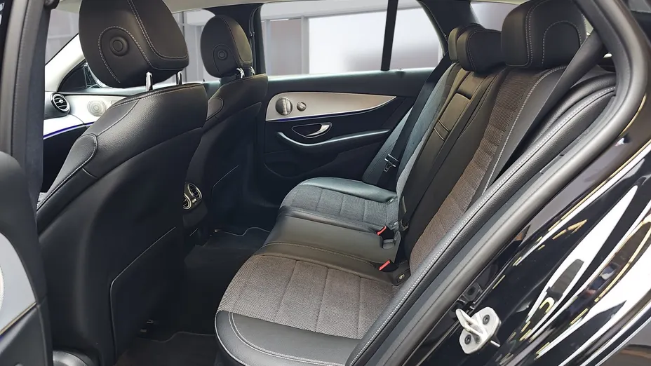 MERCEDES-BENZ E Klasa E 220 d 4-Matic