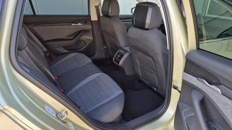 SKODA Superb Superb 1.5 TSI mHEV Drive DSG