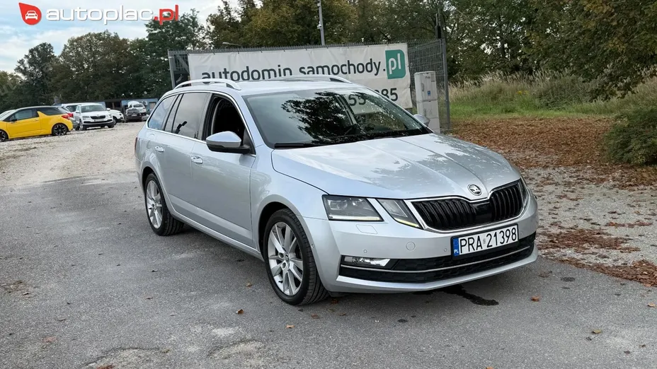 SKODA Octavia -