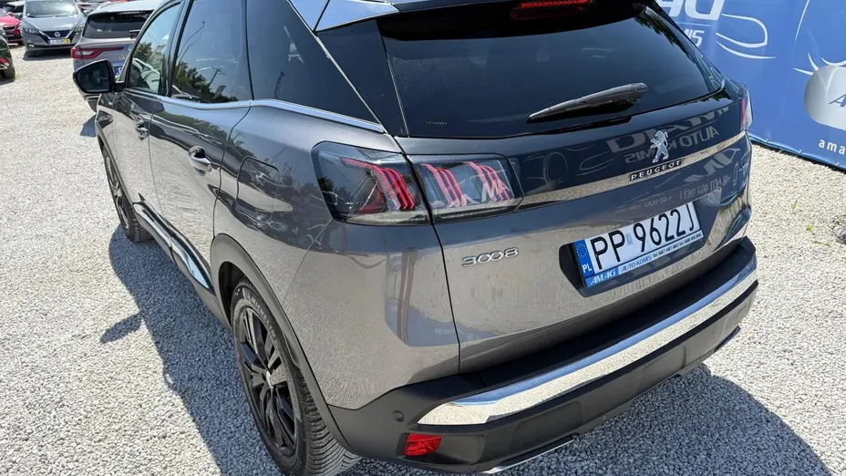 PEUGEOT 3008 -