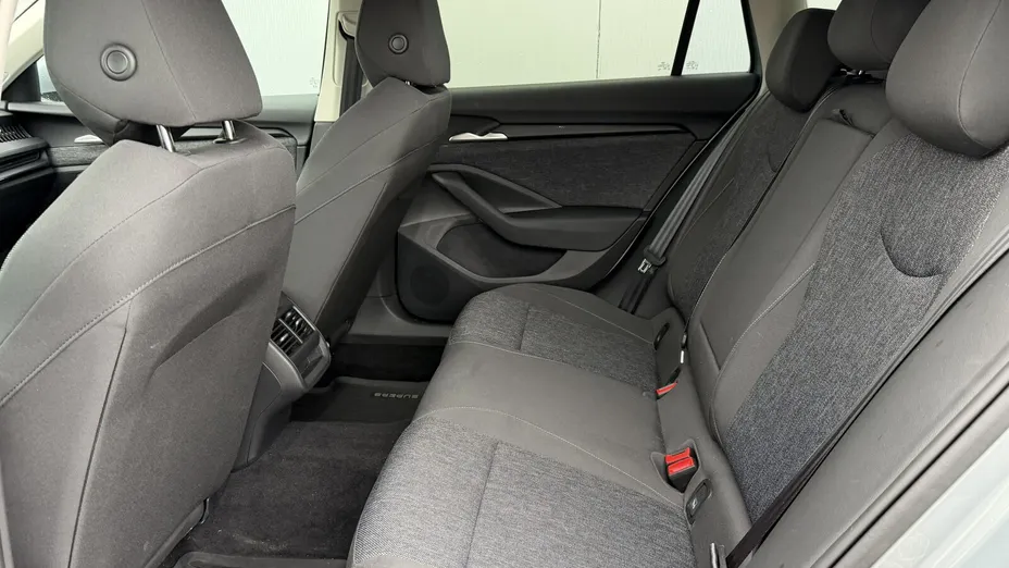 SKODA Superb Superb 2.0 TDI SCR Essence DSG