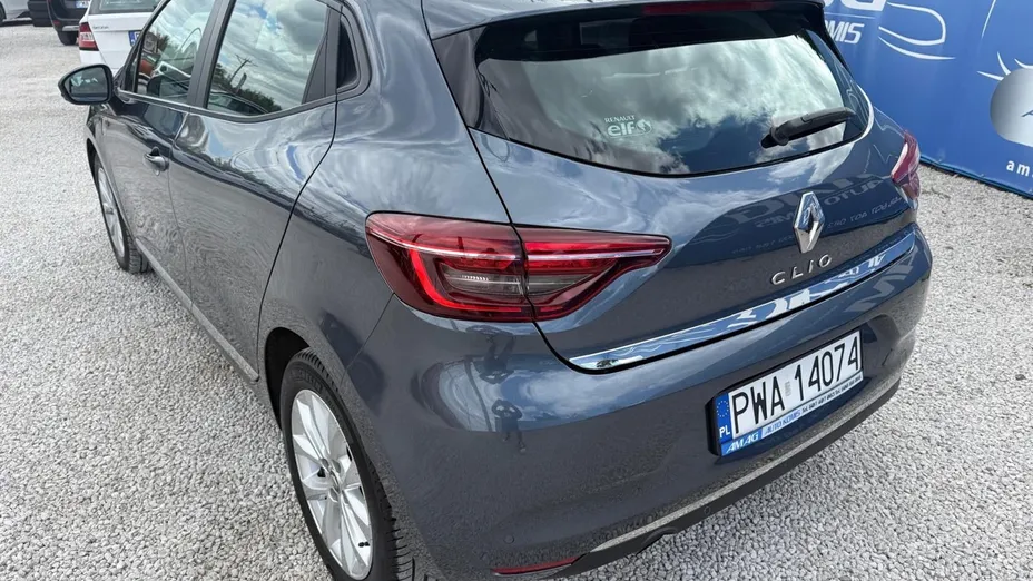 RENAULT Clio -