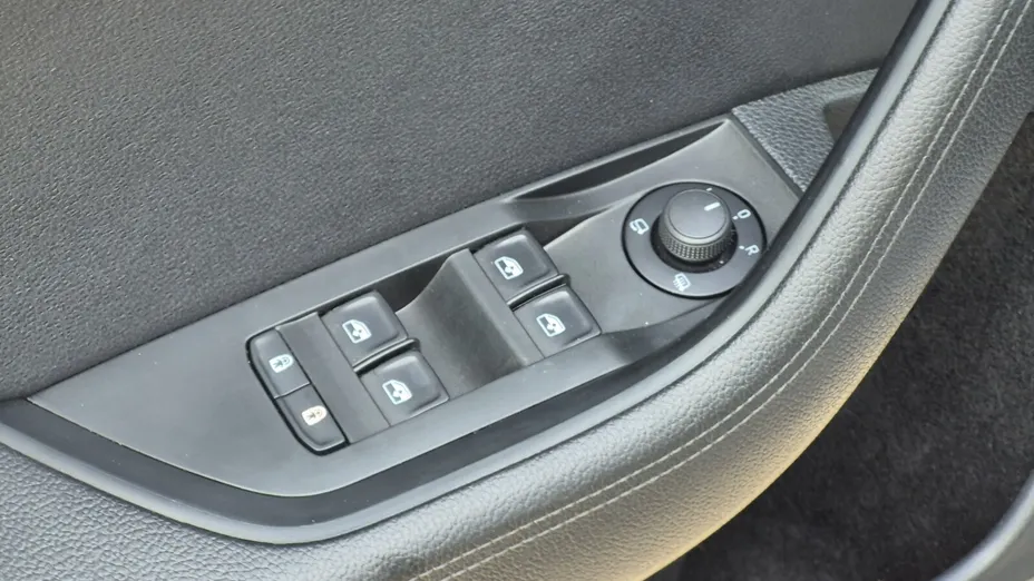 SKODA Superb -