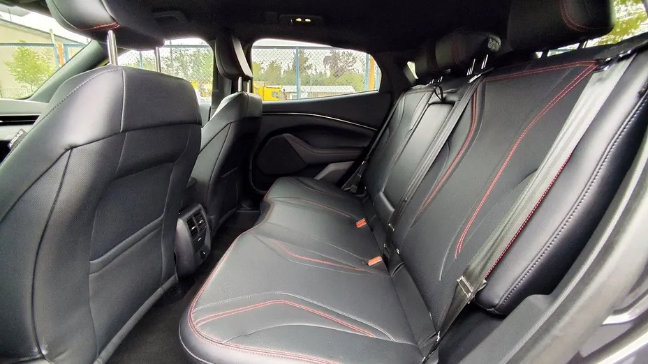 FORD Mustang Mustang 2.3 EcoBoost aut