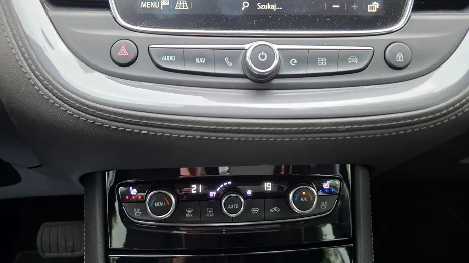 OPEL Grandland X Grandland 1.6 T PHEV 4x4 Business Elegance