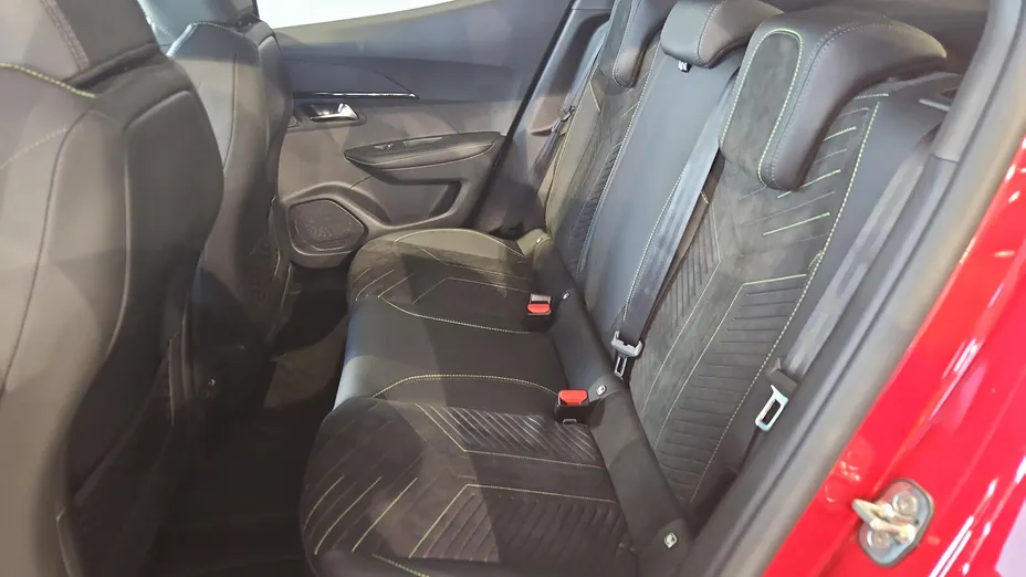 PEUGEOT 2008 2008 PureTech mHEV GT Exclusive e-DCS6 Nowy