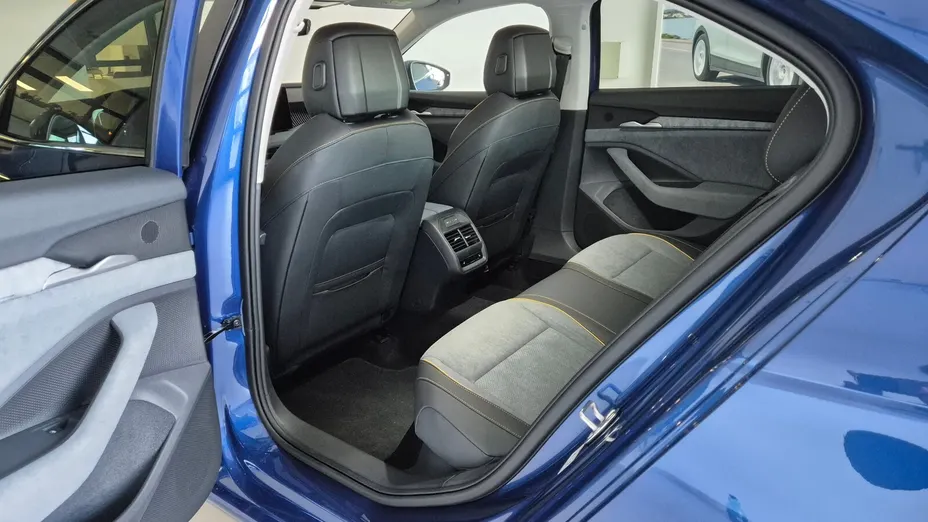 SKODA Superb Superb 1.5 TSI Plug-in Hybrid Edition 130 DSG