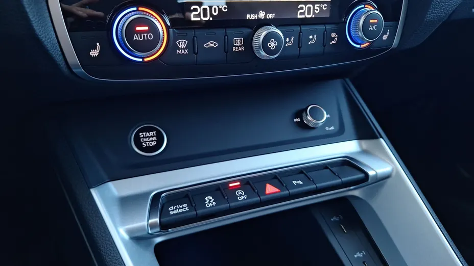AUDI Q3 Sportback -