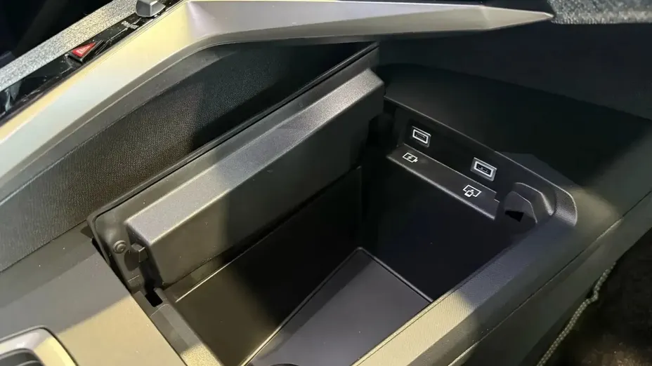 PEUGEOT 3008 3008 1.2 PureTech mHEV GT Exclusive e-DCS6 Nowy