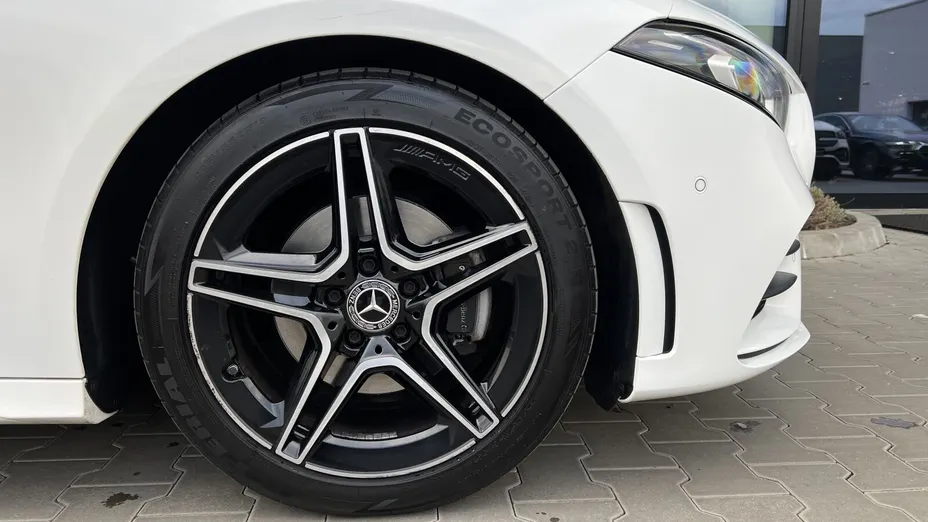 MERCEDES-BENZ A Klasa A 180 AMG Line 7G-DCT