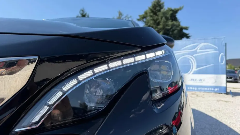 PEUGEOT 3008 -