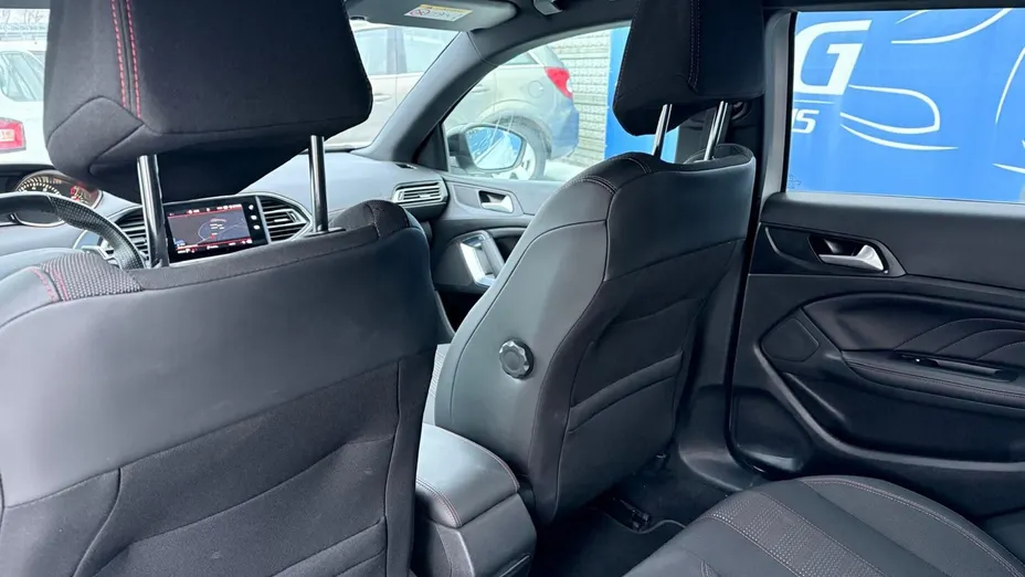 PEUGEOT 308 -
