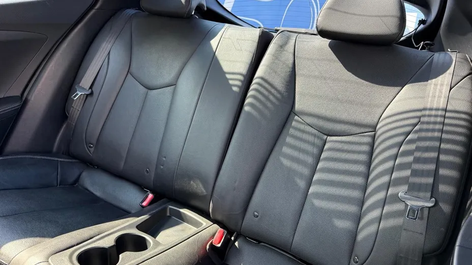 HYUNDAI Veloster -